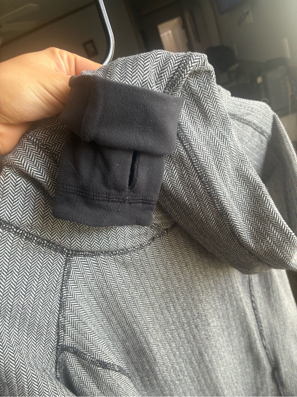 Lululemon pullover - Picture 4 of 5